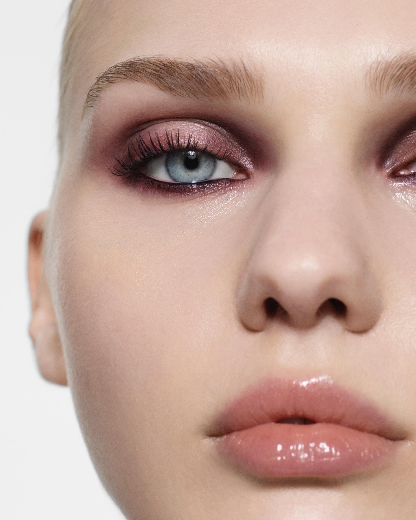 Victoria Beckham Beauty bringt die „Orchid“-Lidschattenpalette auf den Markt